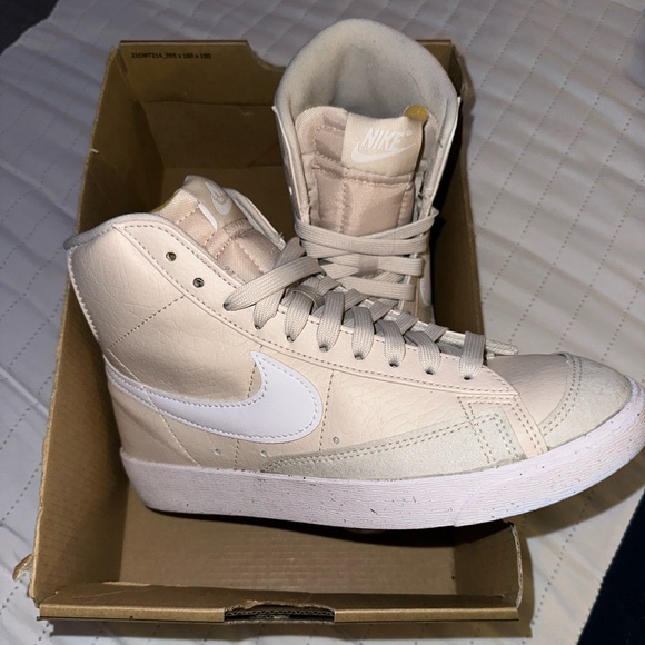 nike | women’s blazer mid ‘77 next nature white/cream/nude - Picture 5 of 8